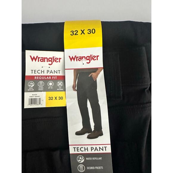 Men's Wrangler Tech Pants - NWT - 32x30 -Water Repellant /Flex Waistband - Black - Picture 1 of 4